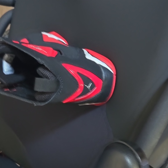 Shoes - Picture 3 of 4